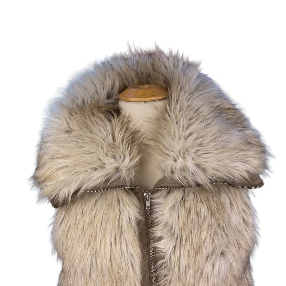 BB Dakota Cream and Tan Faux Fur Vest - Picture 4 of 15